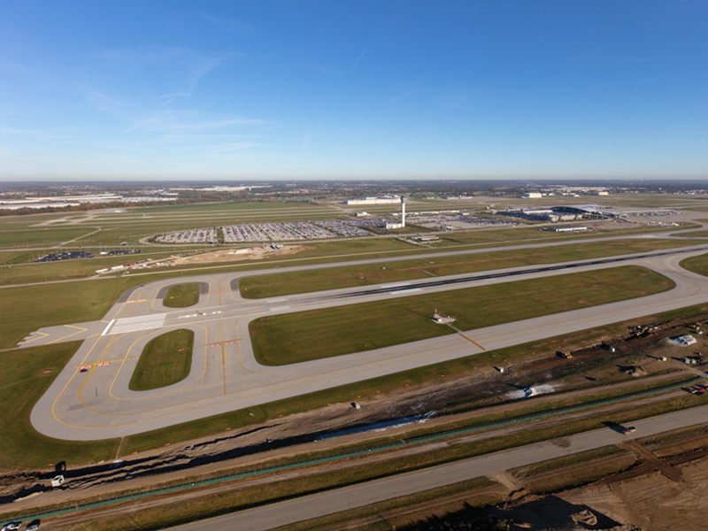 Birdseye view of Indianapolis International Airport Runway 5R-23L